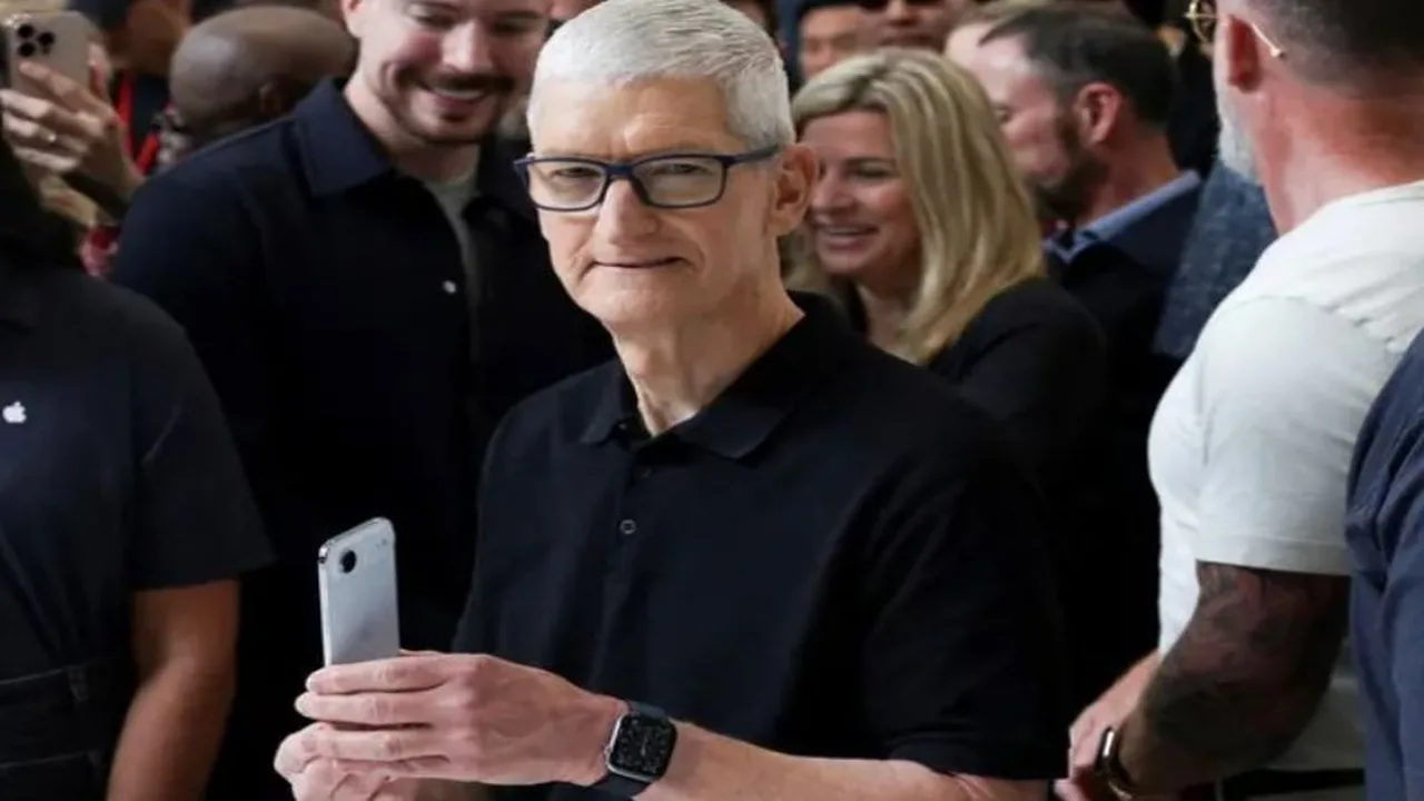 عودة آيفون آير 2.. أبل تعيد التركيز على الهاتف فائق النحافة لعام 2026